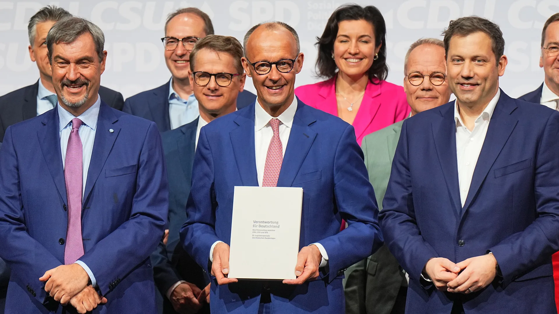 Union und SPD unterzeichnen Koalitionsvertrag article-picture